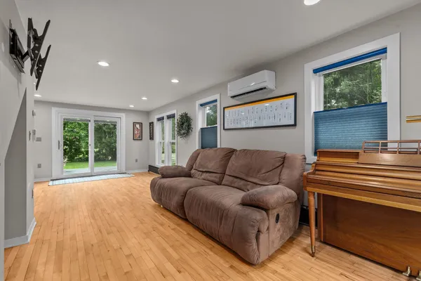 $379,900 | 2084 Point Comfort Road, Oshkosh, WI 54902