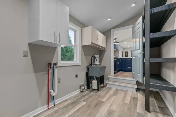 $379,900 | 2084 Point Comfort Road, Oshkosh, WI 54902