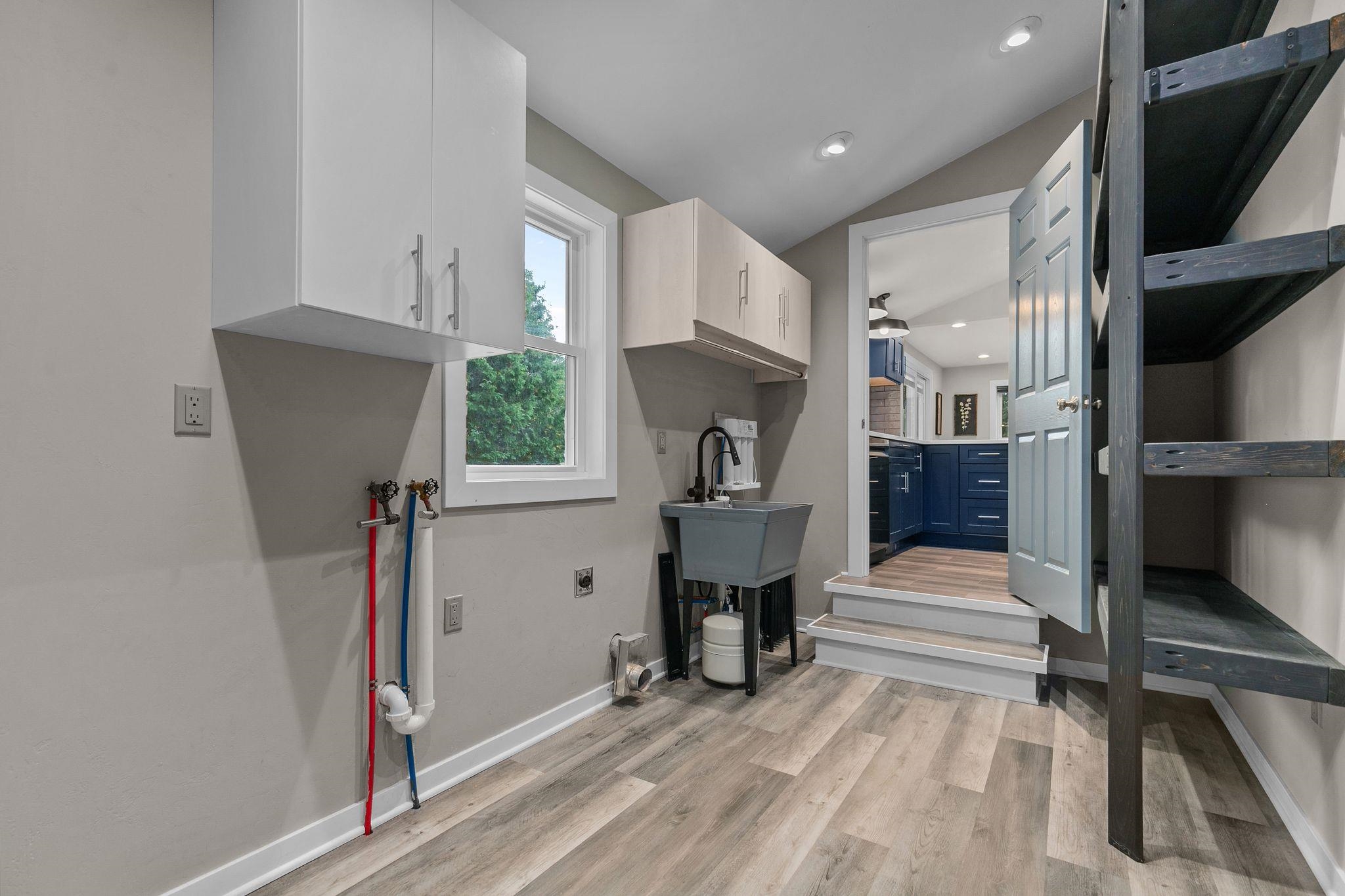 2084 Point Comfort Road Oshkosh, WI 54902 - Photo 20 of 45