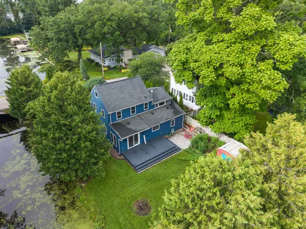 $379,900 | 2084 Point Comfort Road, Oshkosh, WI 54902