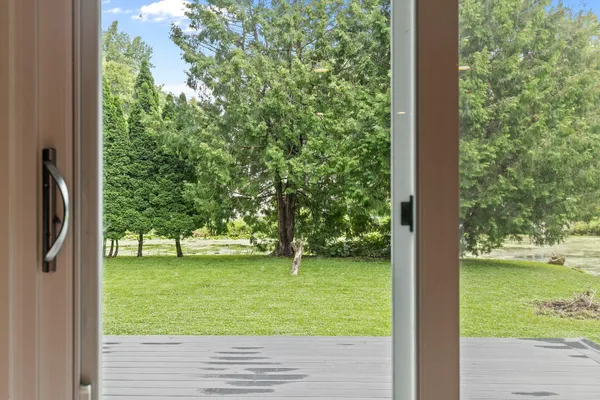 $379,900 | 2084 Point Comfort Road, Oshkosh, WI 54902