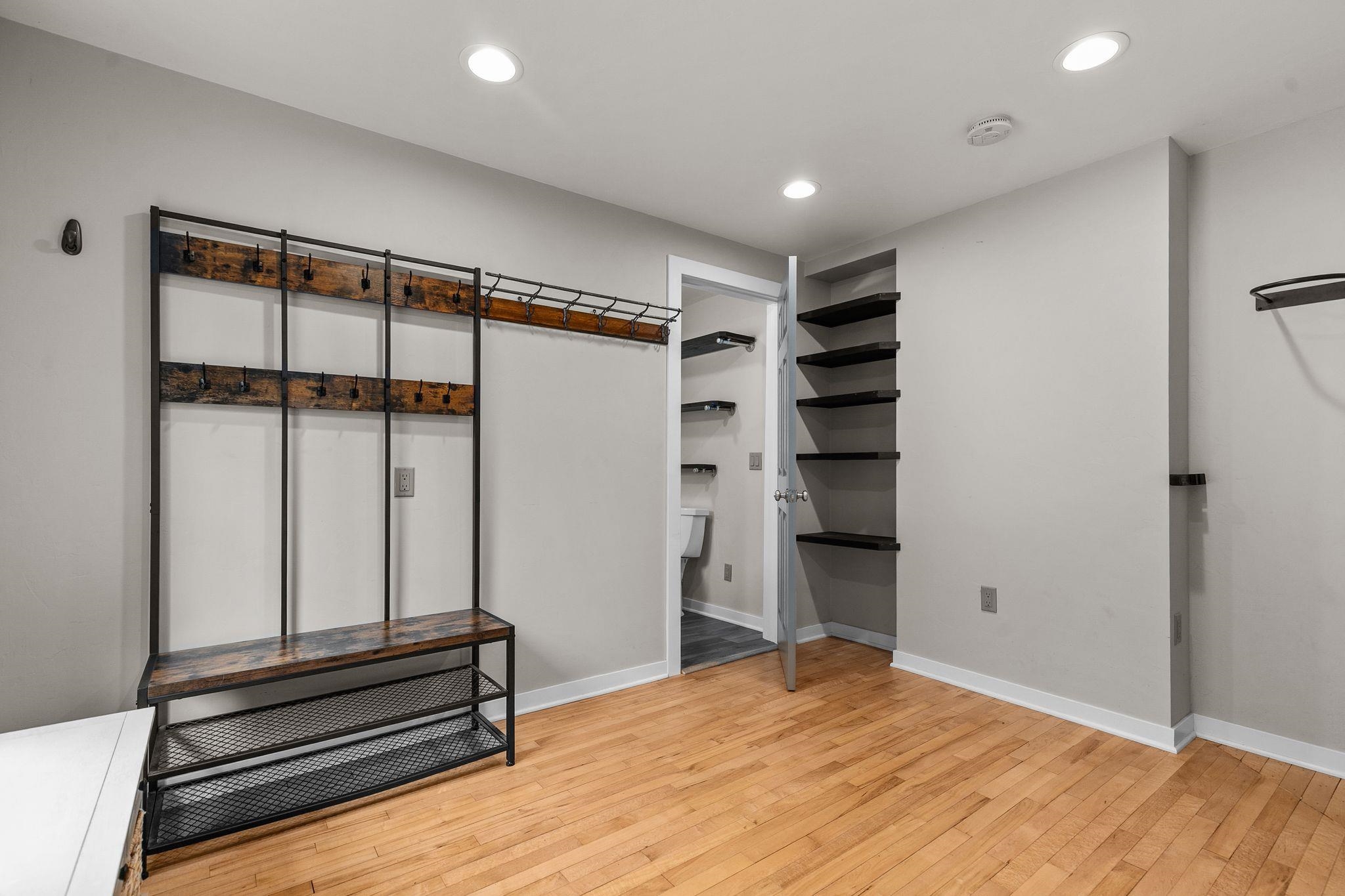 2084 Point Comfort Road Oshkosh, WI 54902 - Photo 23 of 45