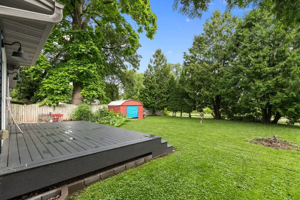$379,900 | 2084 Point Comfort Road, Oshkosh, WI 54902