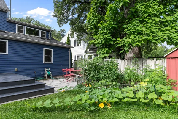 $379,900 | 2084 Point Comfort Road, Oshkosh, WI 54902