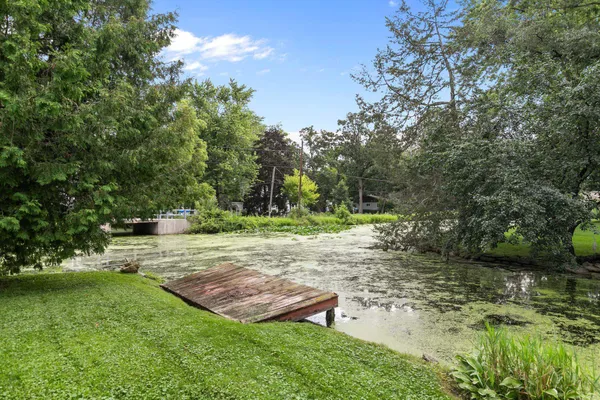 $379,900 | 2084 Point Comfort Road, Oshkosh, WI 54902