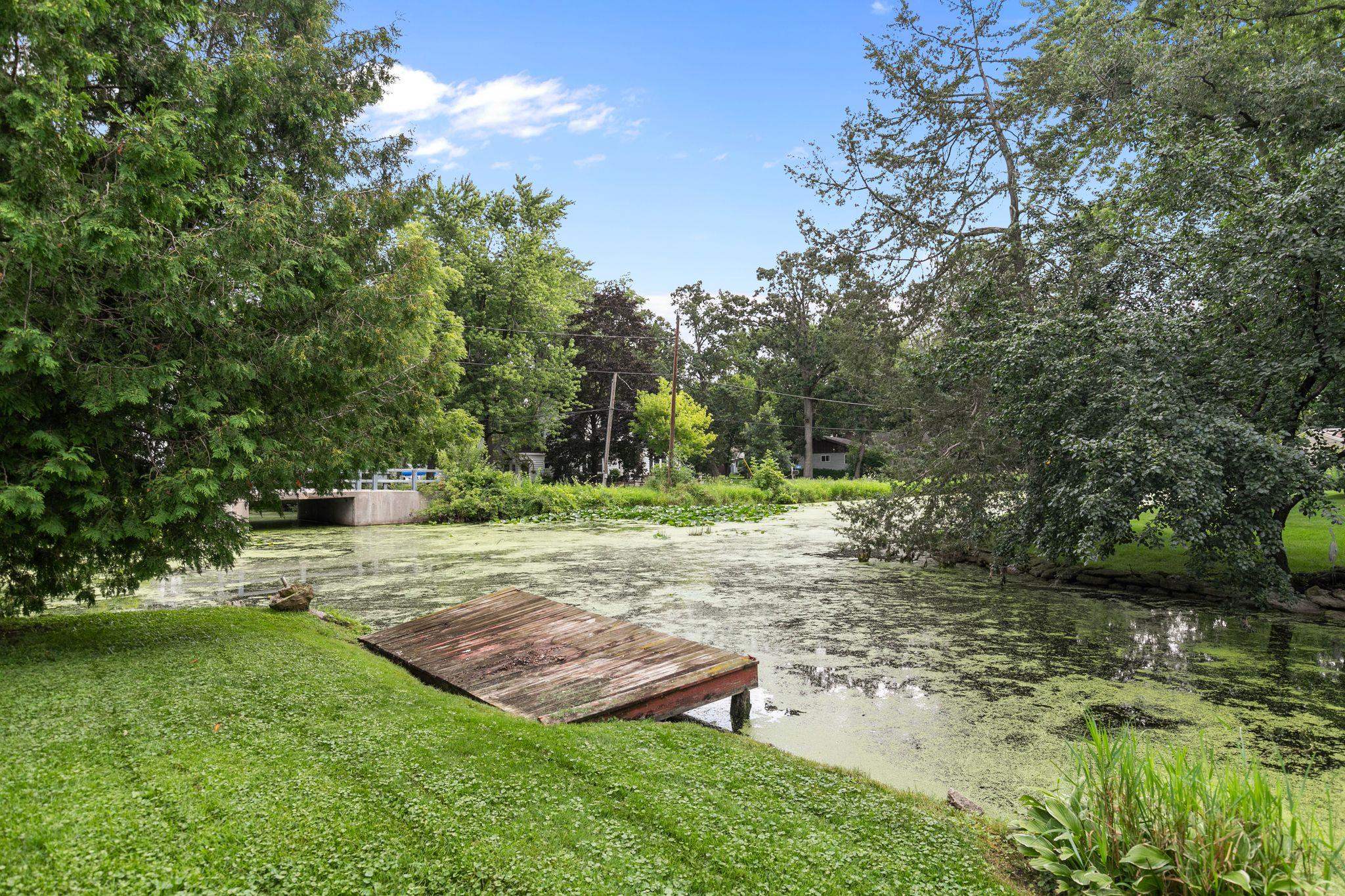 2084 Point Comfort Road Oshkosh, WI 54902 - Photo 41 of 45