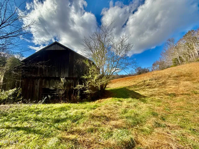 $899,900 | 1520 Brittontown Road, Afton, TN 37616