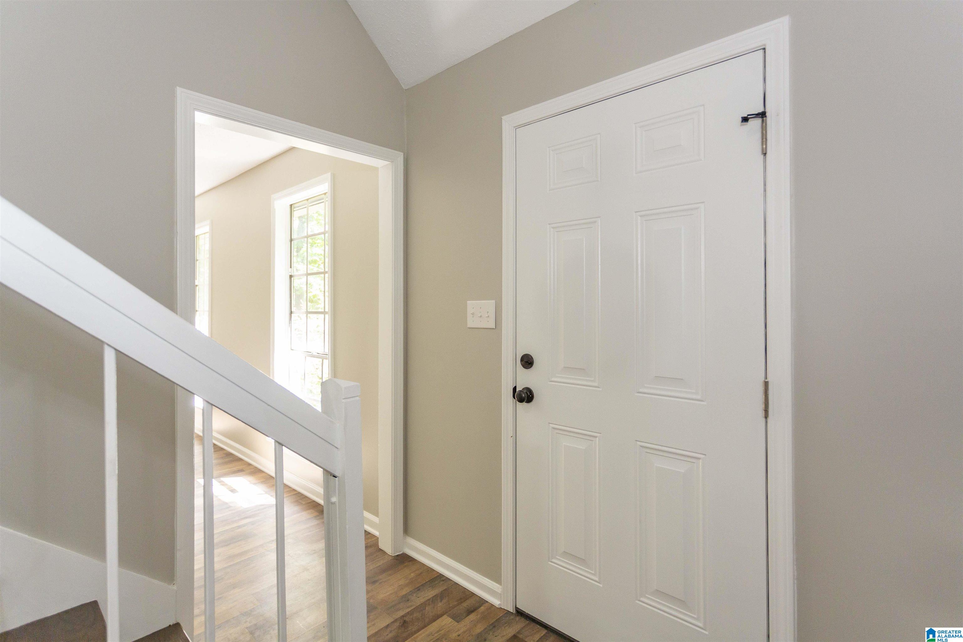 116 Hickory Street Alabaster, AL 35114 - Photo 4 of 42