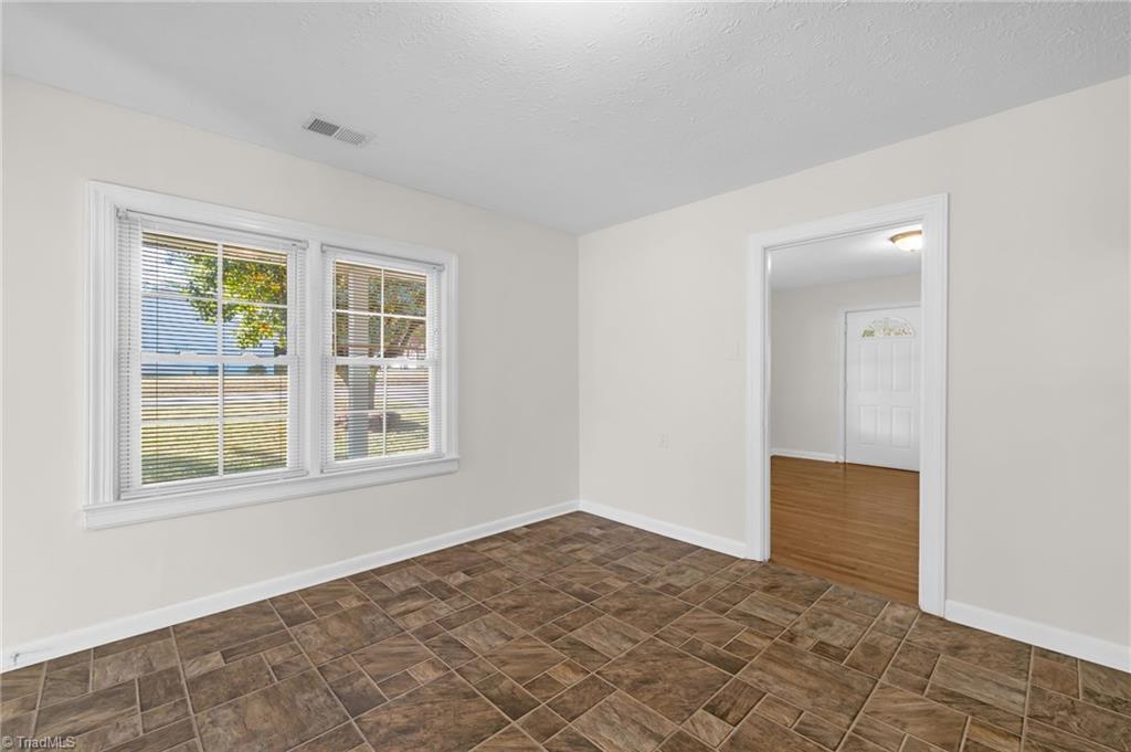 3555 Transou Road Pfafftown, NC 27040 - Photo 11 of 32 Gallery Image 11