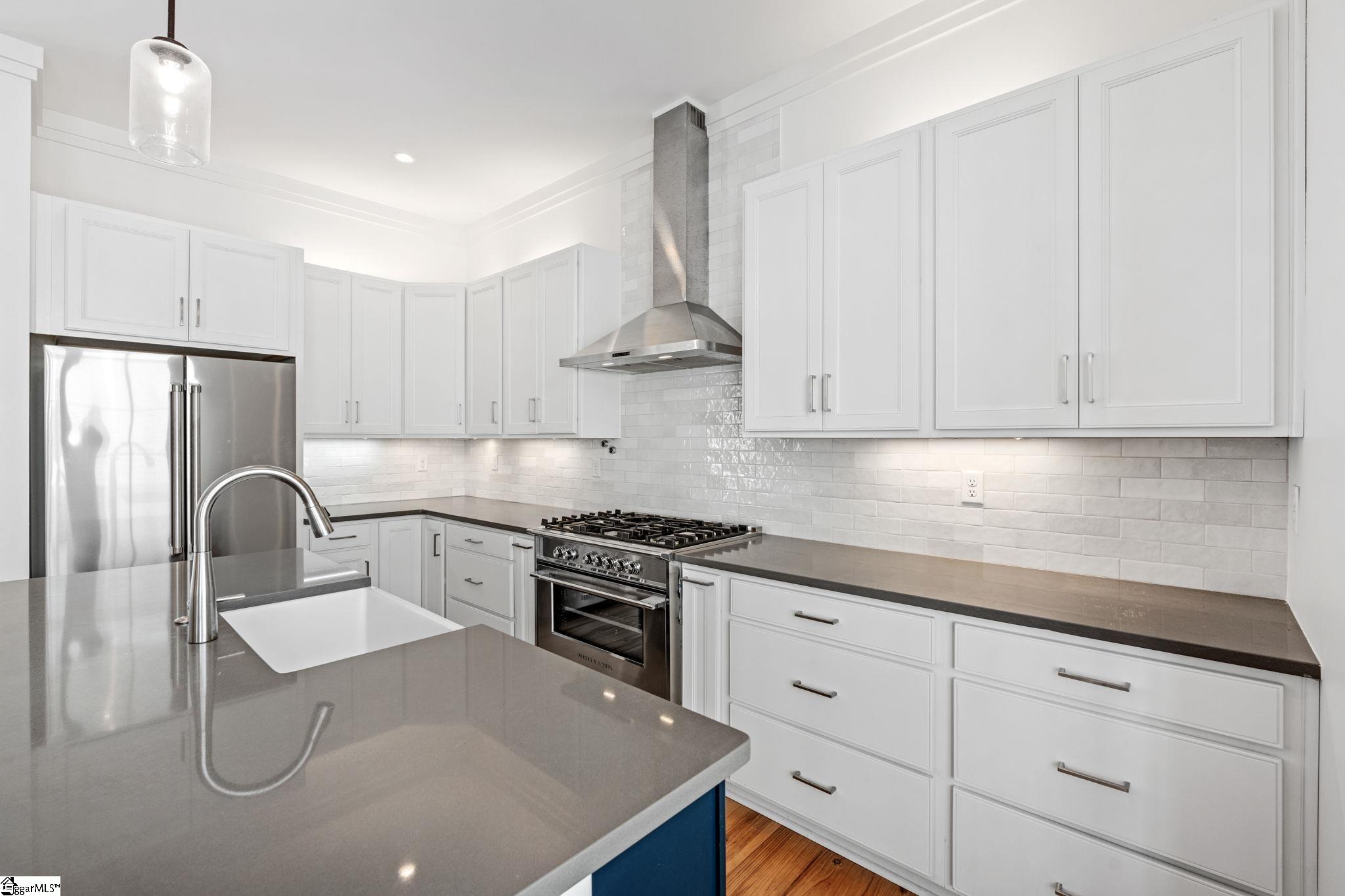 45 Thruston Street Greenville, SC 29601 - Photo 13 of 34