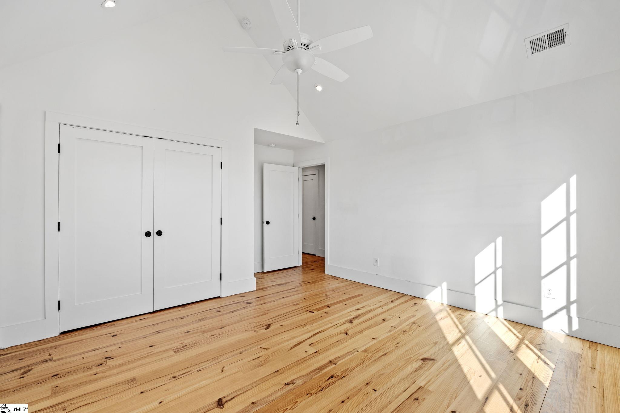 45 Thruston Street Greenville, SC 29601 - Photo 16 of 34