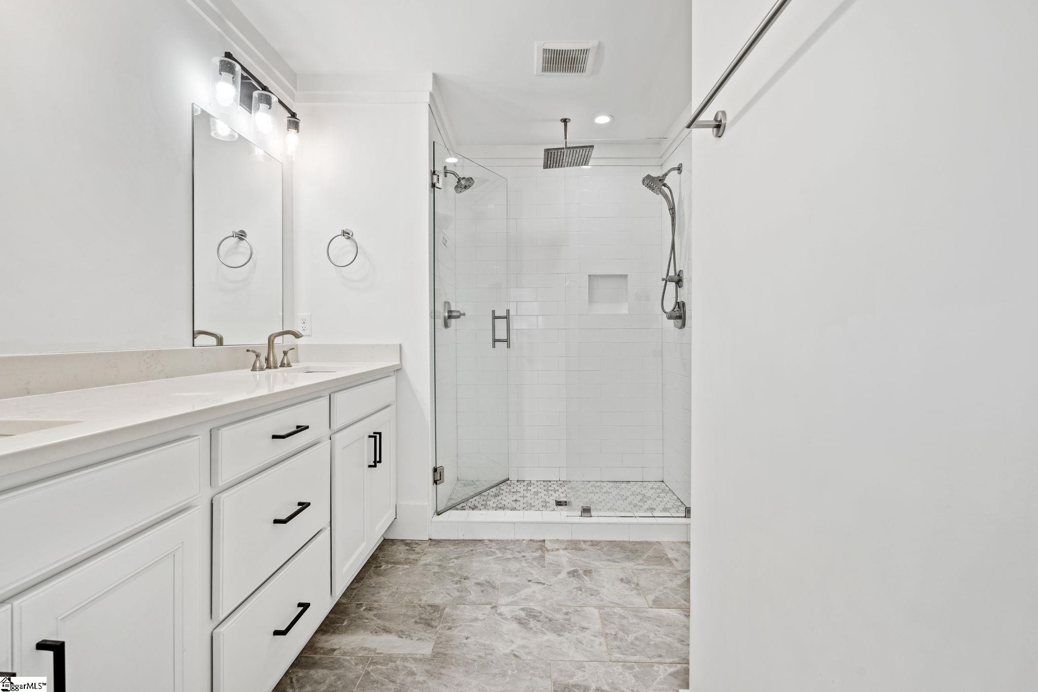 45 Thruston Street Greenville, SC 29601 - Photo 17 of 34