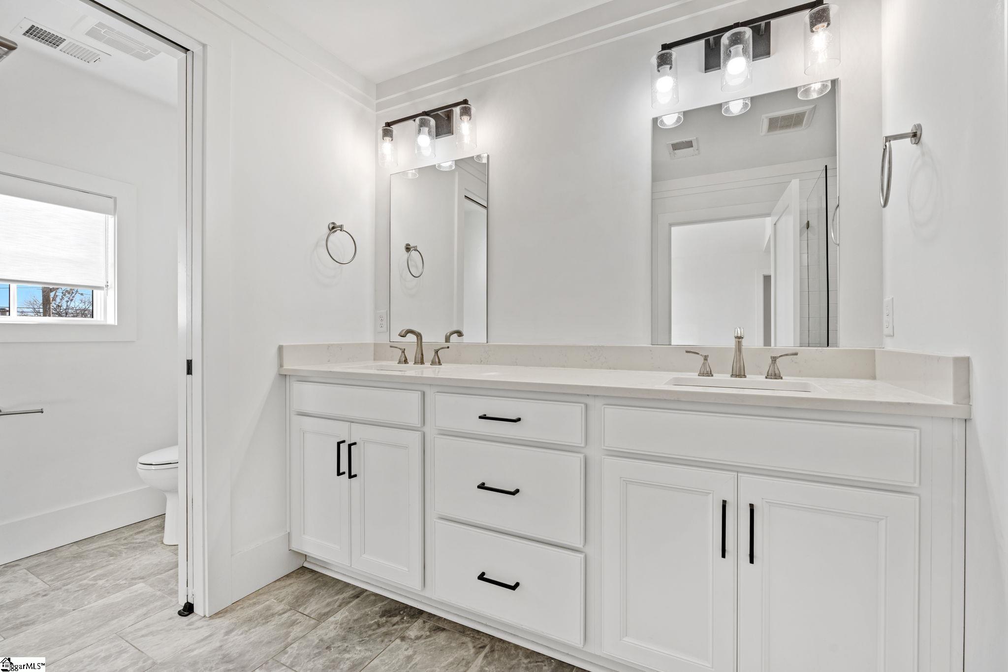 45 Thruston Street Greenville, SC 29601 - Photo 18 of 34