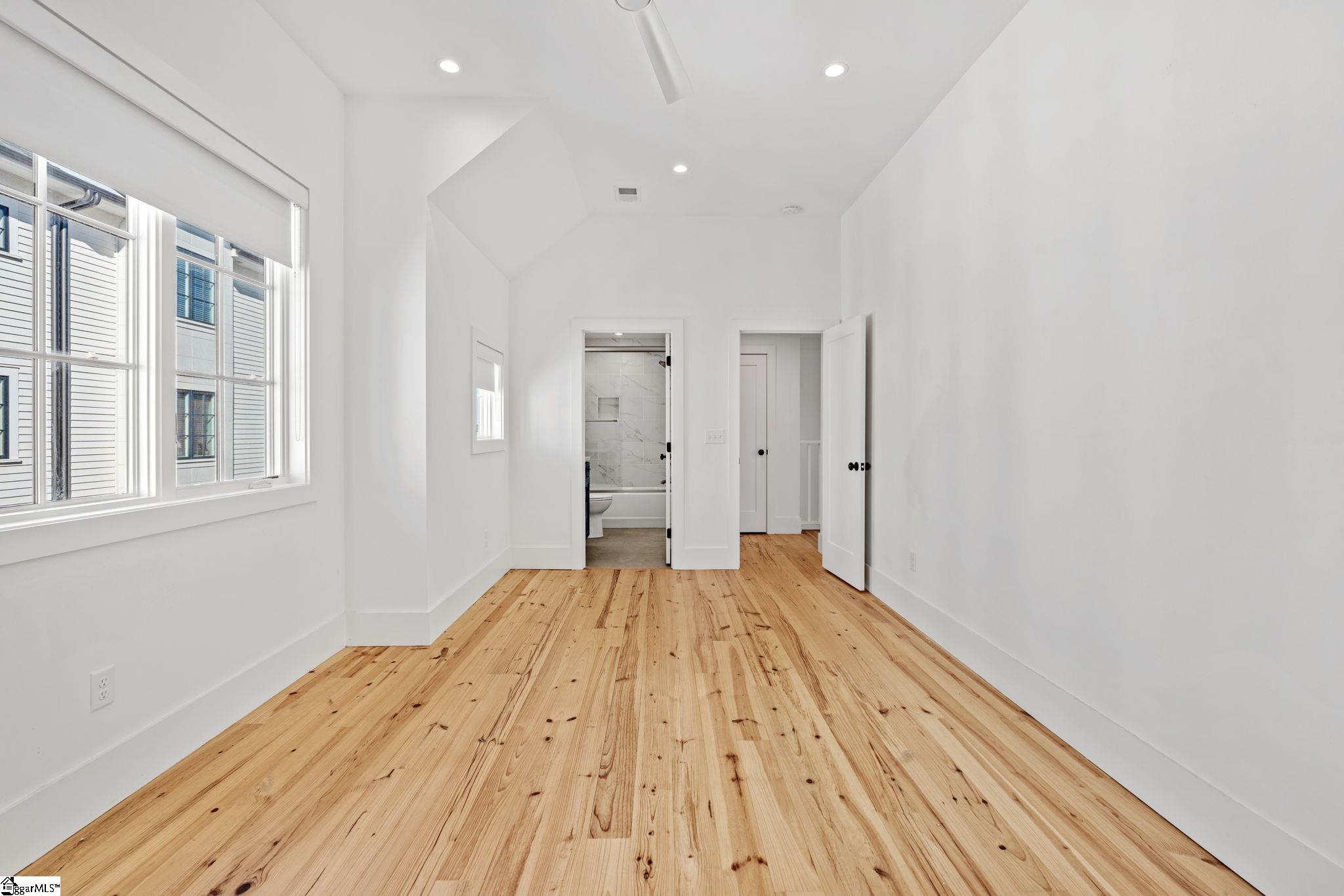 45 Thruston Street Greenville, SC 29601 - Photo 22 of 34