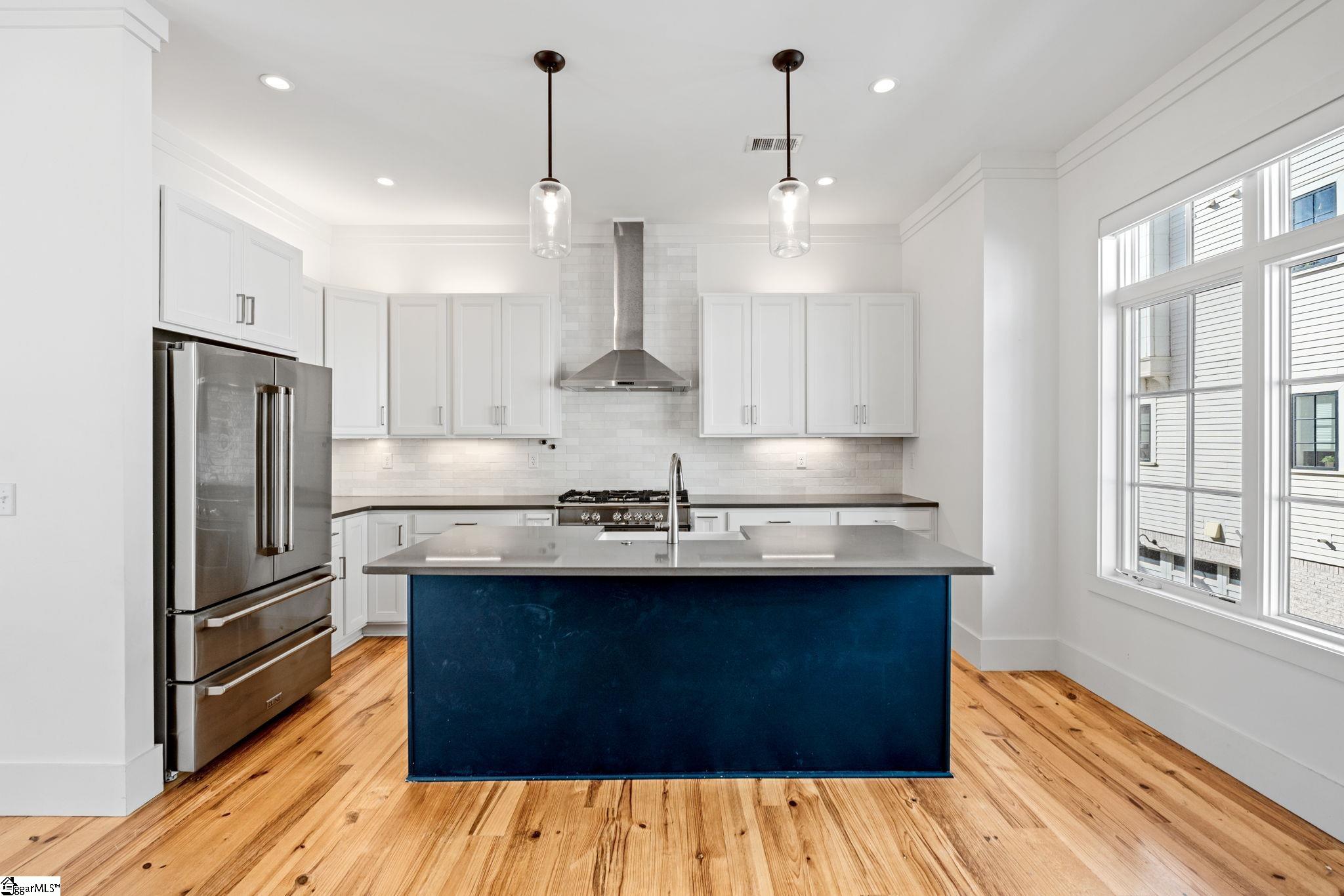 45 Thruston Street Greenville, SC 29601 - Photo 9 of 34