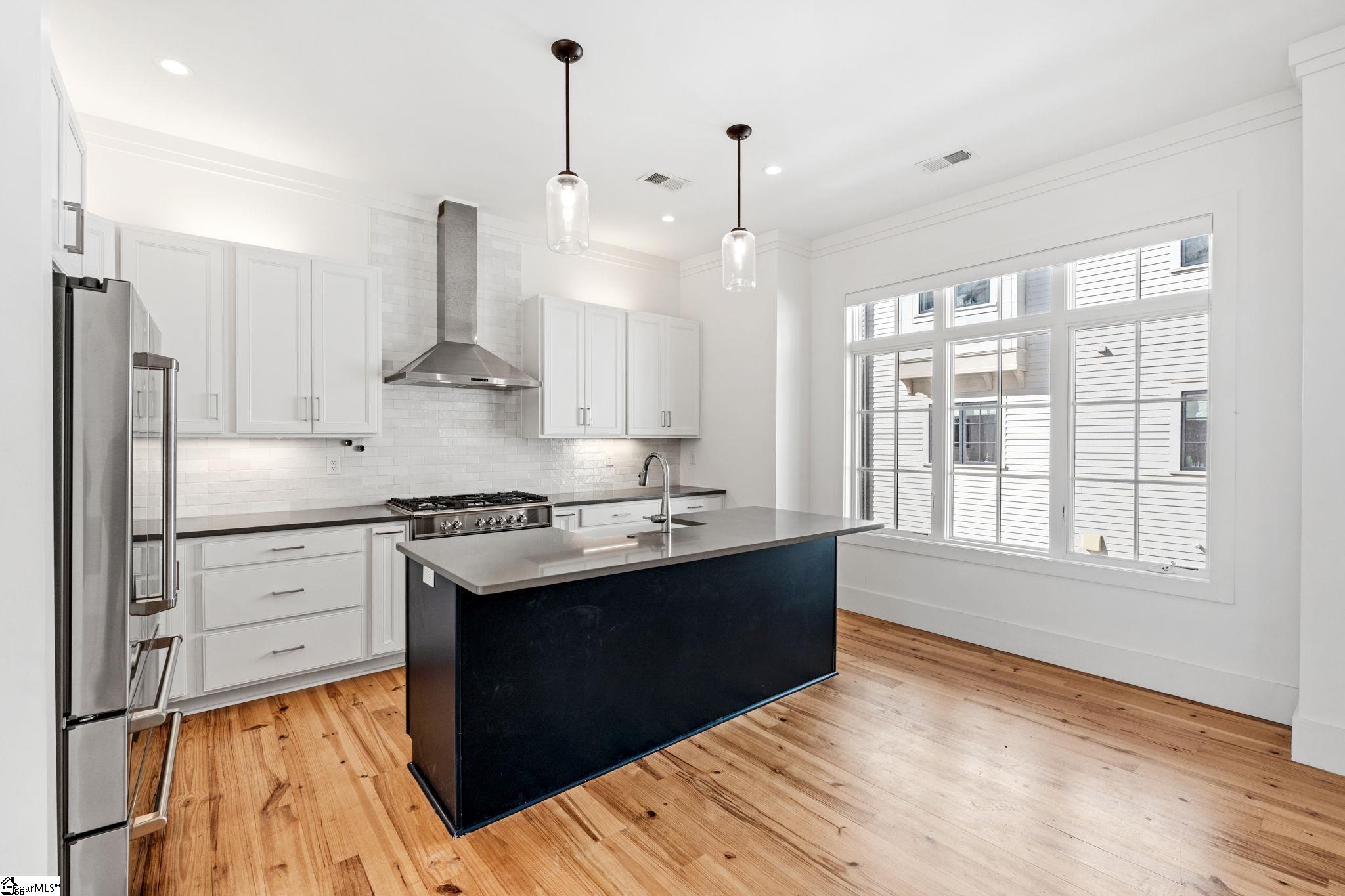 45 Thruston Street Greenville, SC 29601 - Photo 10 of 34