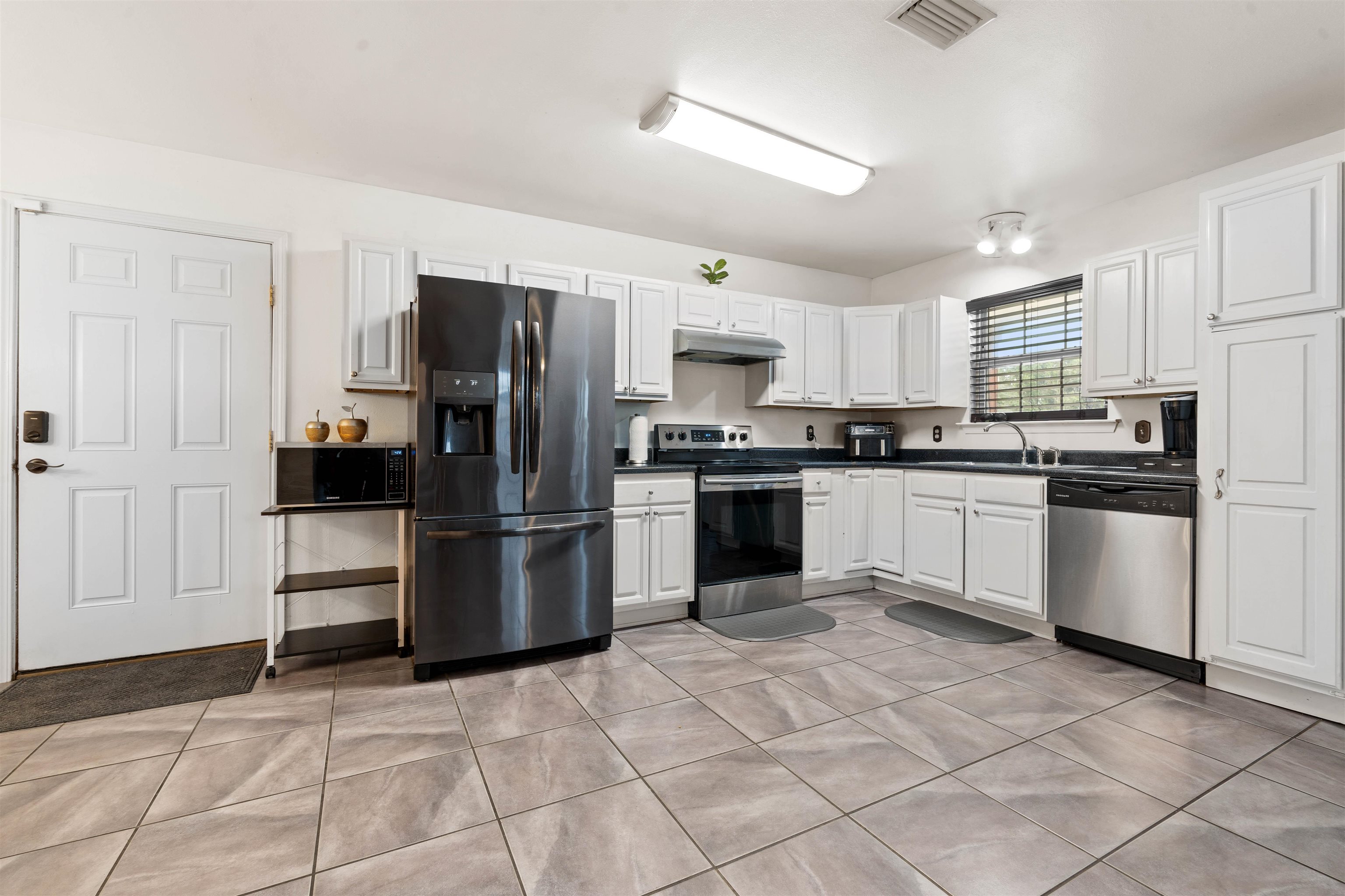 241 Spring Run Drive Fairhope, AL 36532 - Photo 7 of 22