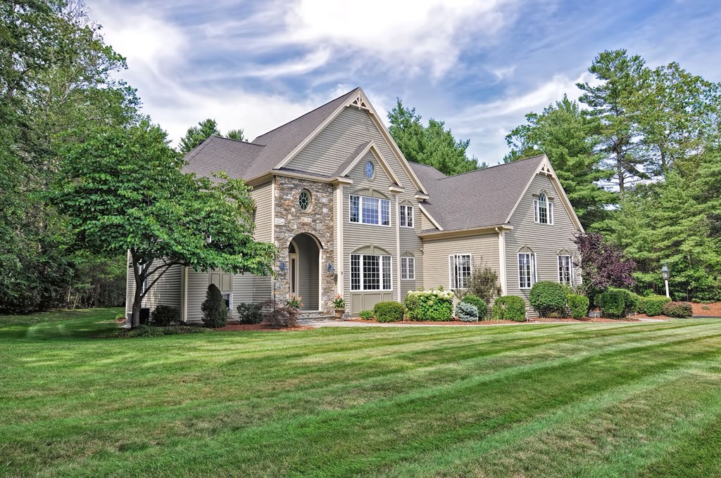 9 Riverbend Road Upton, MA 01568 - Photo 2 of 30