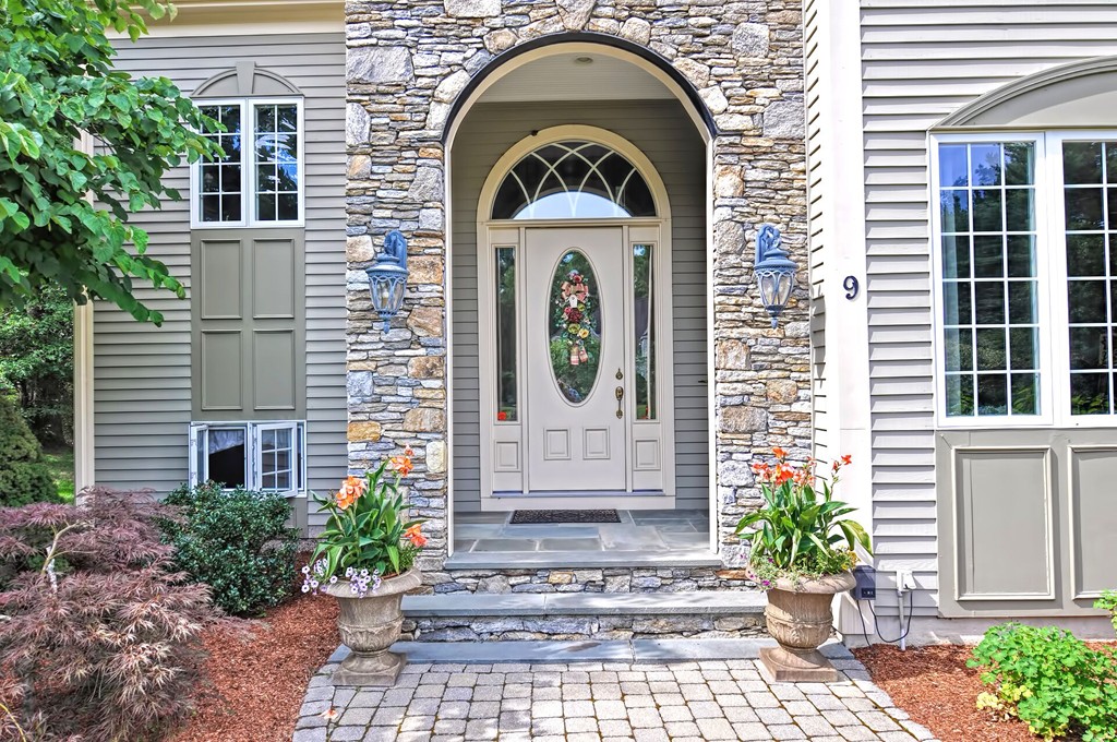 9 Riverbend Road Upton, MA 01568 - Photo 3 of 30