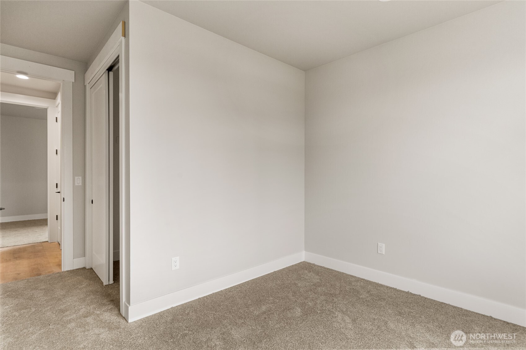 579 South Perry Avenue East Wenatchee, WA 98802 - Photo 16 of 23