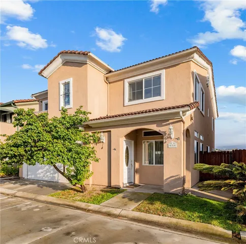 $799,900 | 939 Vía Camino, Unit 7, Wilmington, CA 90744
