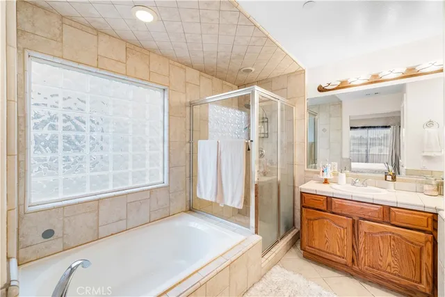 $799,900 | 939 Vía Camino, Unit 7, Wilmington, CA 90744