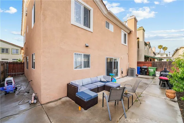 $799,900 | 939 Vía Camino, Unit 7, Wilmington, CA 90744