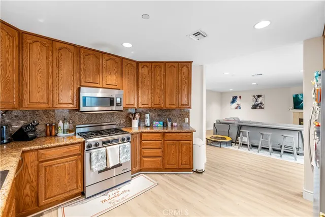 $799,900 | 939 Vía Camino, Unit 7, Wilmington, CA 90744