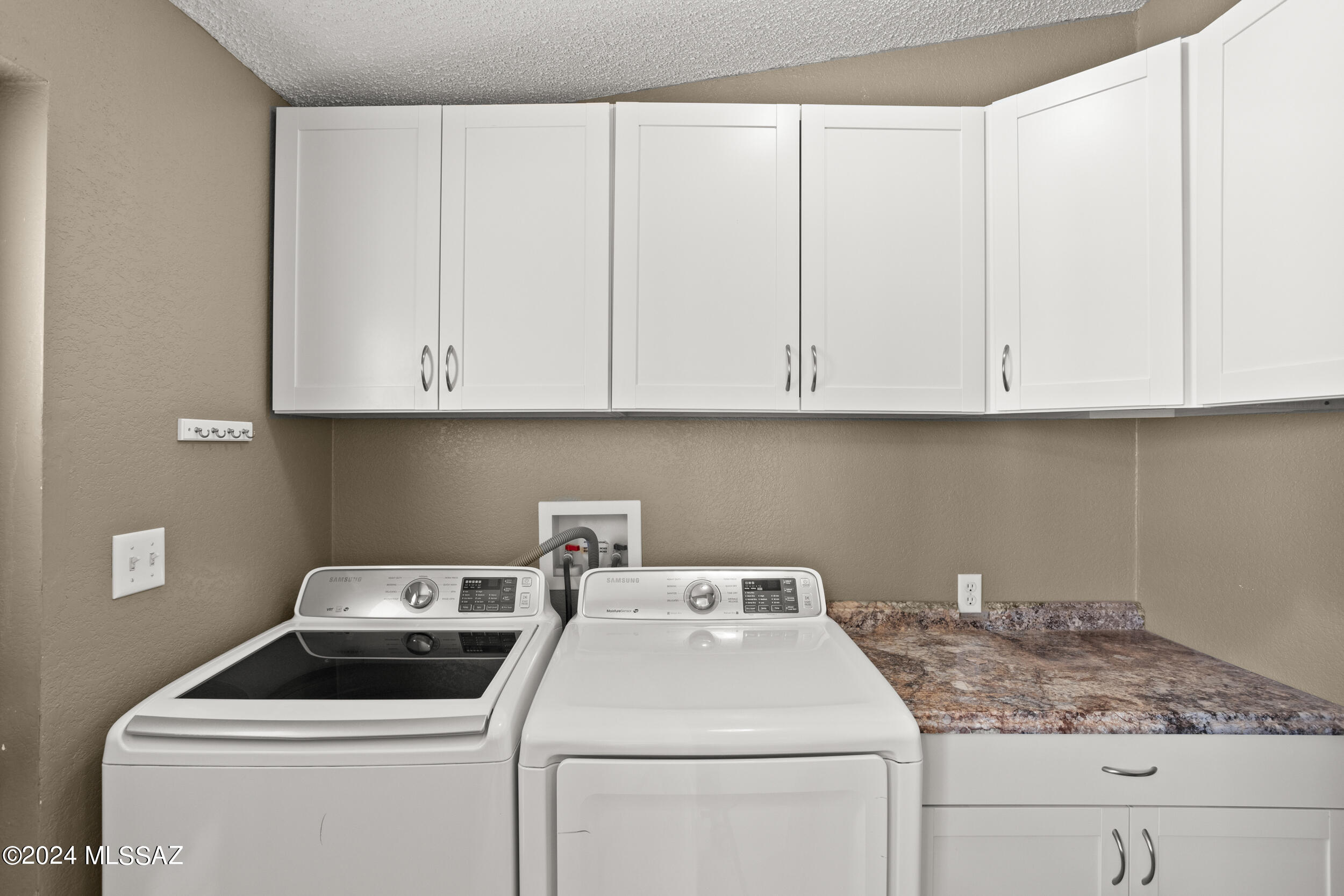 11451 West Ina Road Tucson, AZ 85743 - Photo 13 of 26