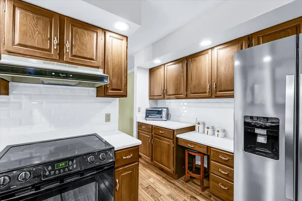 $420,000 | 4111 Farhills Drive, Champaign, IL 61822