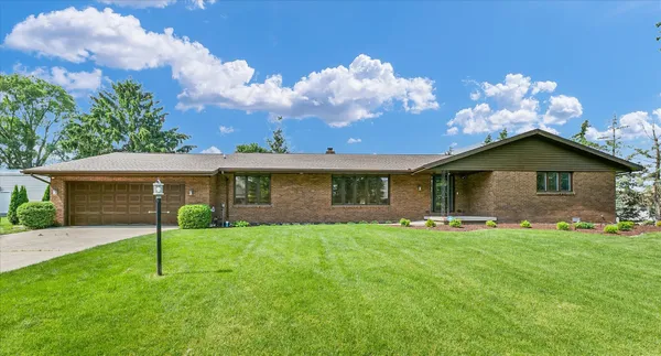 $420,000 | 4111 Farhills Drive, Champaign, IL 61822