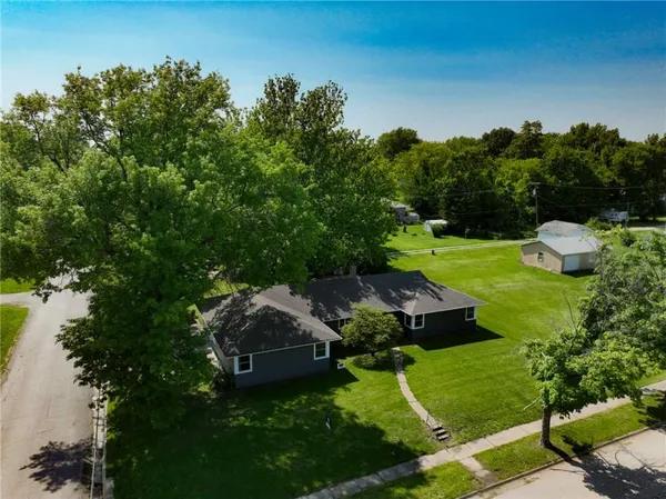 $299,000 | 1601 Central Avenue, Horton, KS 66439