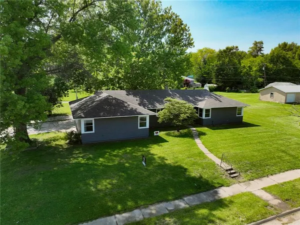 $299,000 | 1601 Central Avenue, Horton, KS 66439