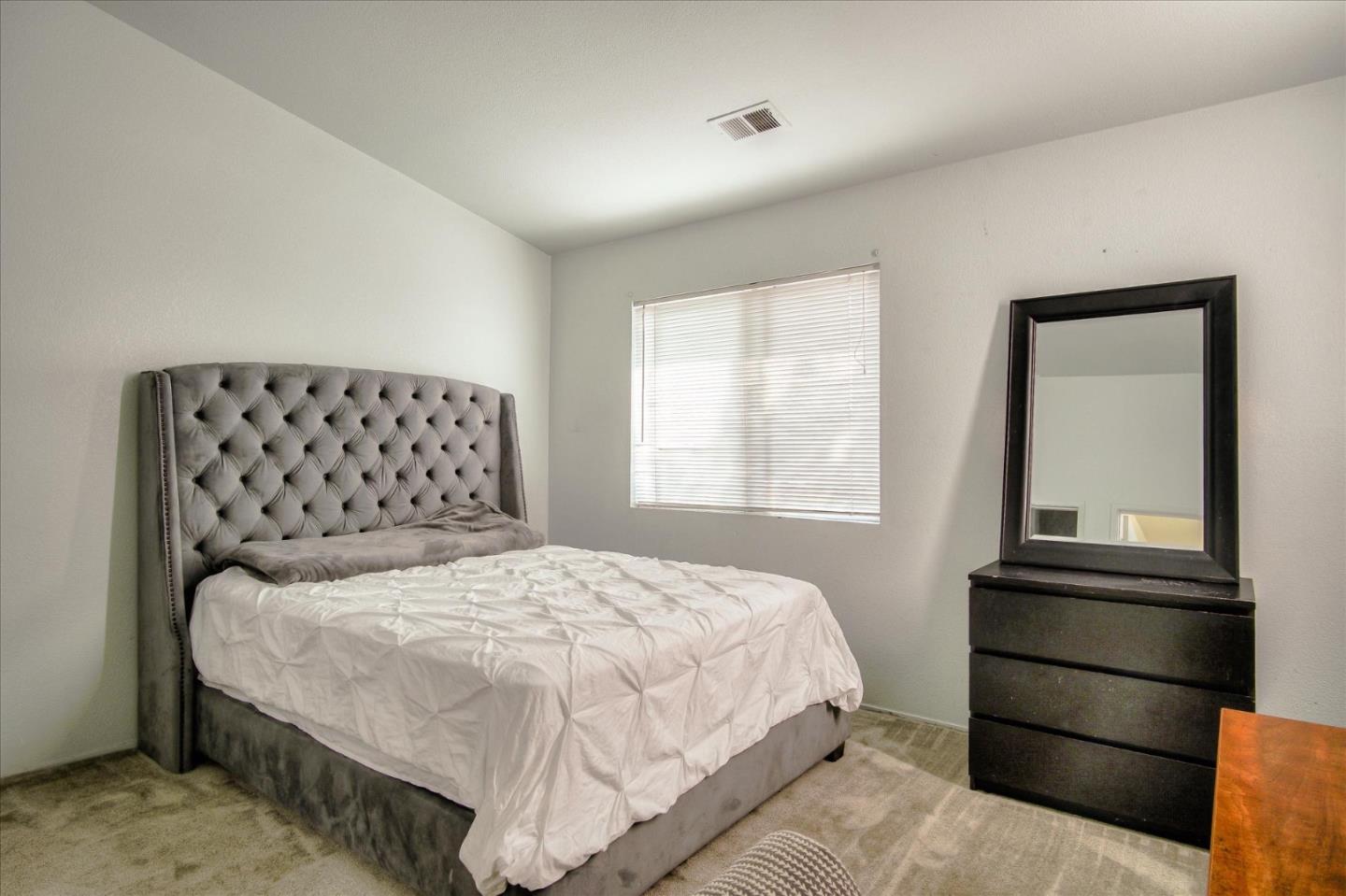 2470 Valley View Road Hollister, CA 95023 - Photo 18 of 23 Gallery Image 18