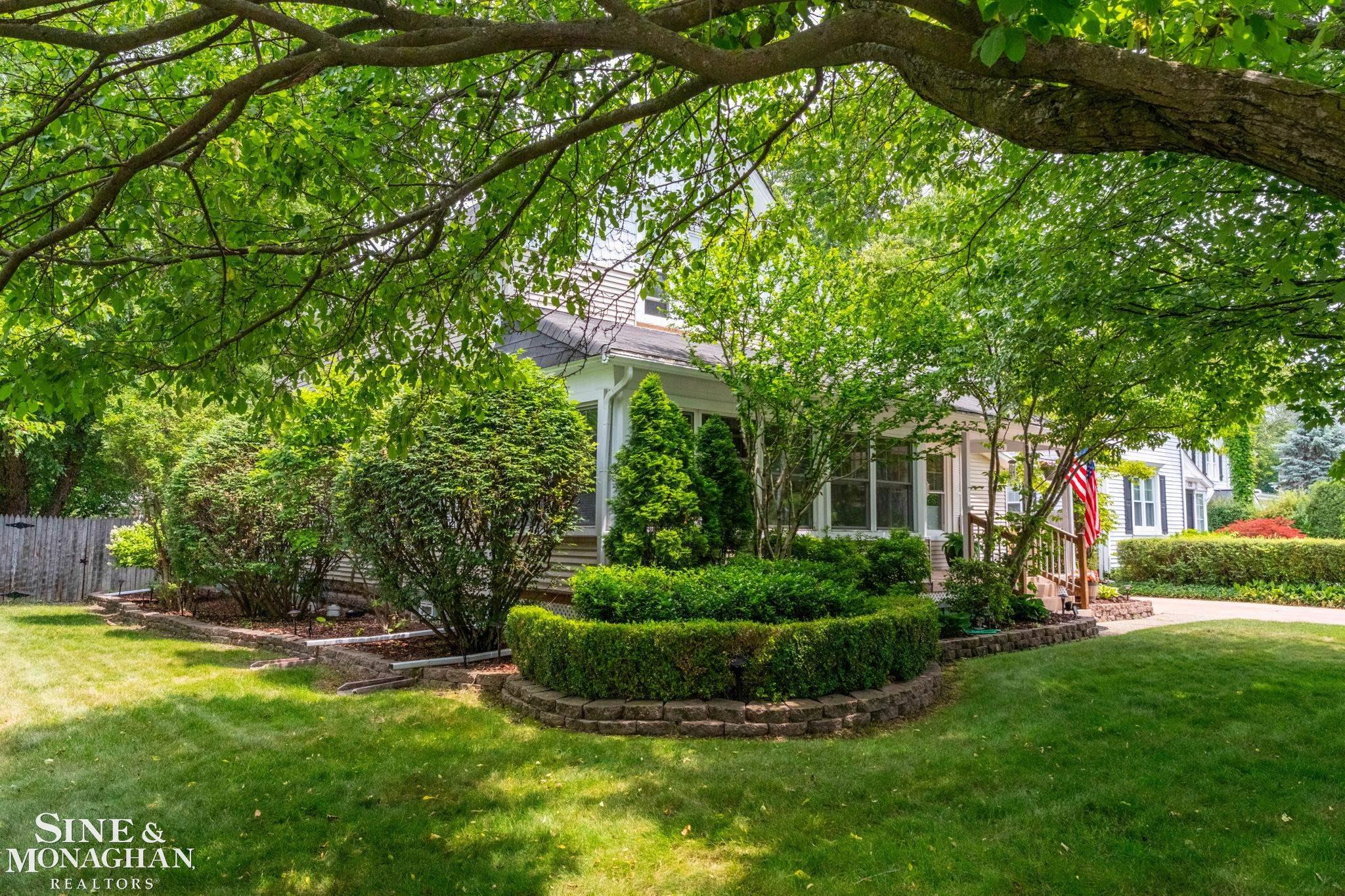 134 Kerby Road Grosse Pointe, MI 48236 - Photo 54 of 69 50213365-0b086d62-42dd-44b3-974b-57c2f1bb6b80.JPG