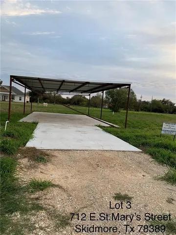 $55,000 | 712 East St Marys Street, Skidmore, TX 78389