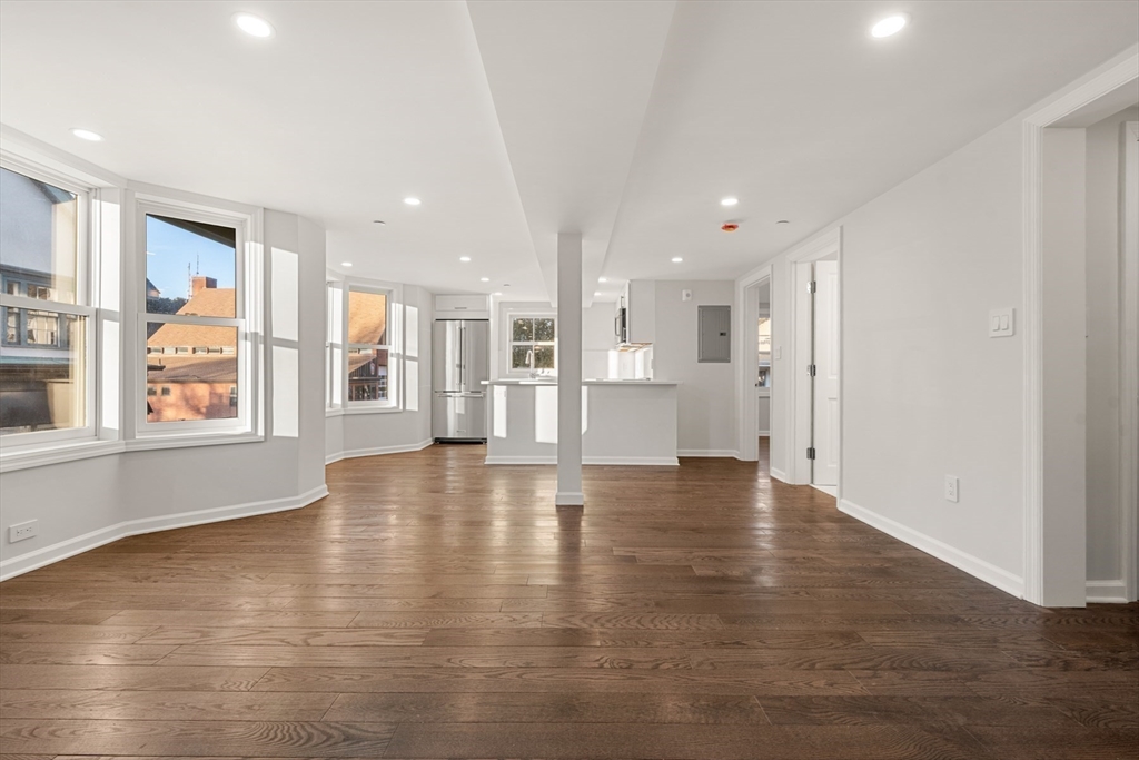 1 School Street, Unit R2 Manchester, MA 01944 - Photo 3 of 17