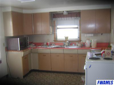 8747 North 700 West Decatur, IN 46733 - Photo 3 of 6