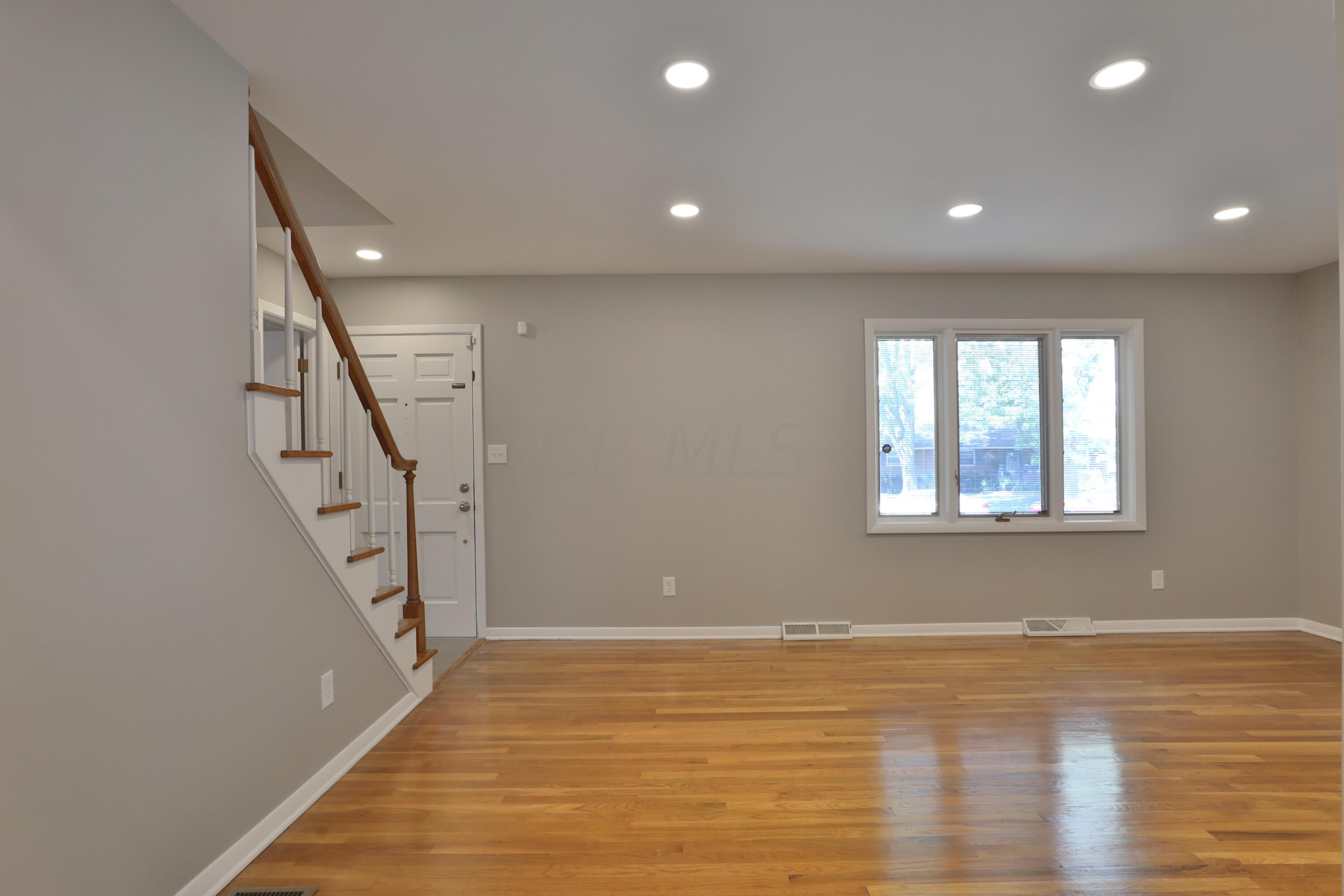 1135 Belden Road Columbus, OH 43229 - Photo 3 of 33 1135-Belden-04