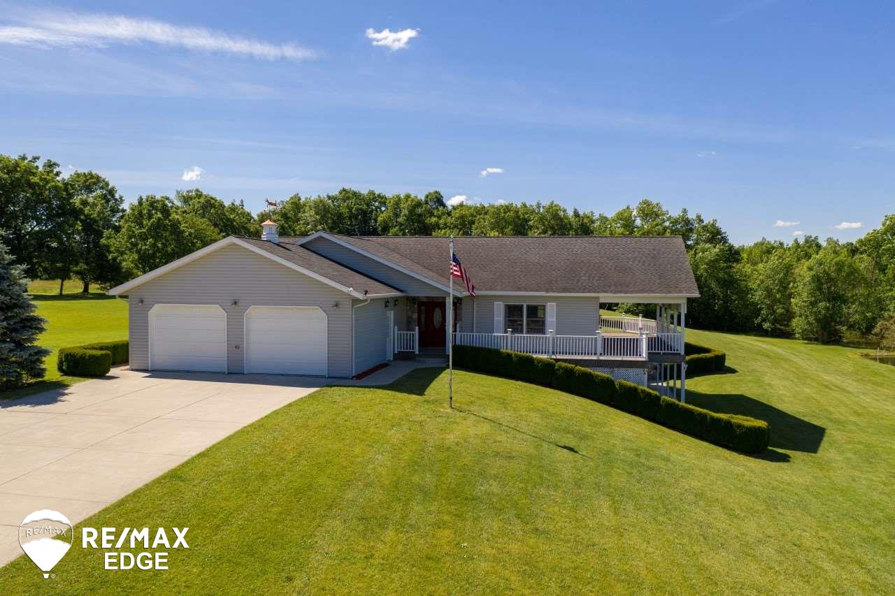 5825 Genesee Road Lapeer, MI 48446 - Photo 2 of 38
