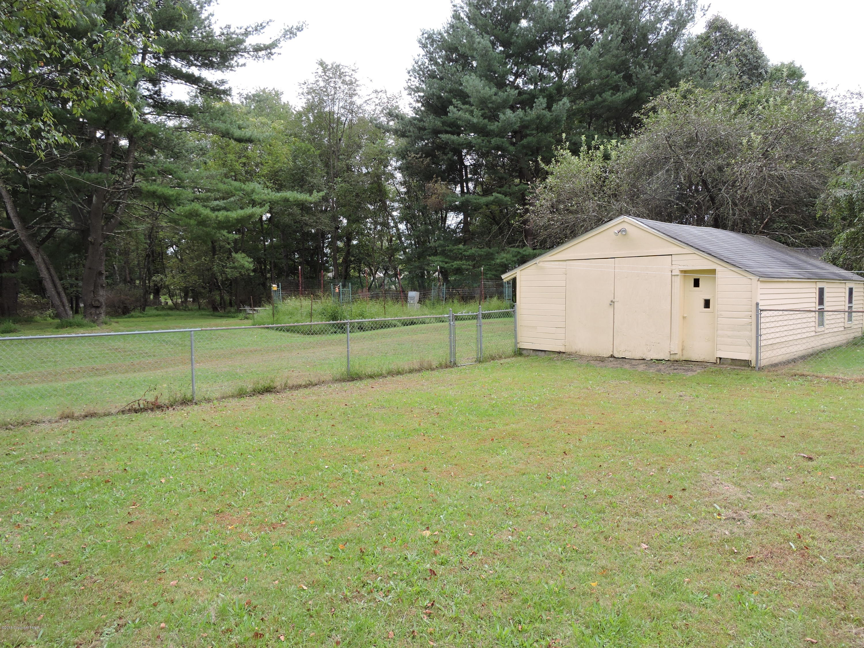 813 Stokes Mill Road Stroudsburg, PA 18360 - Photo 2 of 20