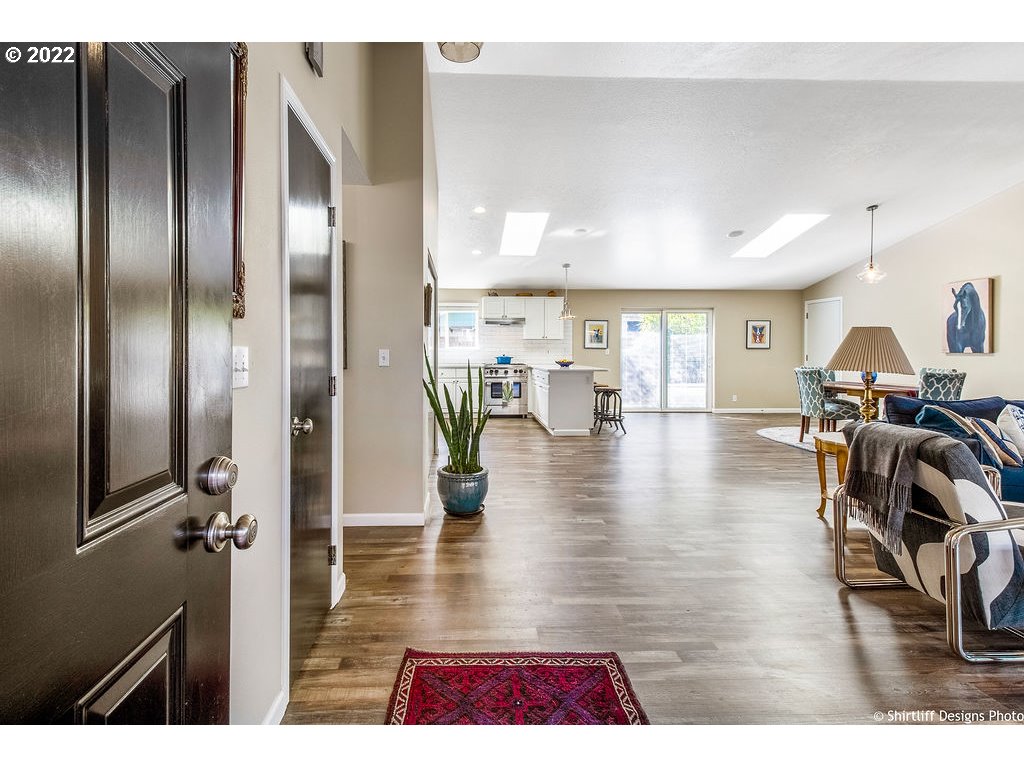 3565 Castrey Street Eugene, OR 97404 - Photo 3 of 30 a living room with furniture and a table