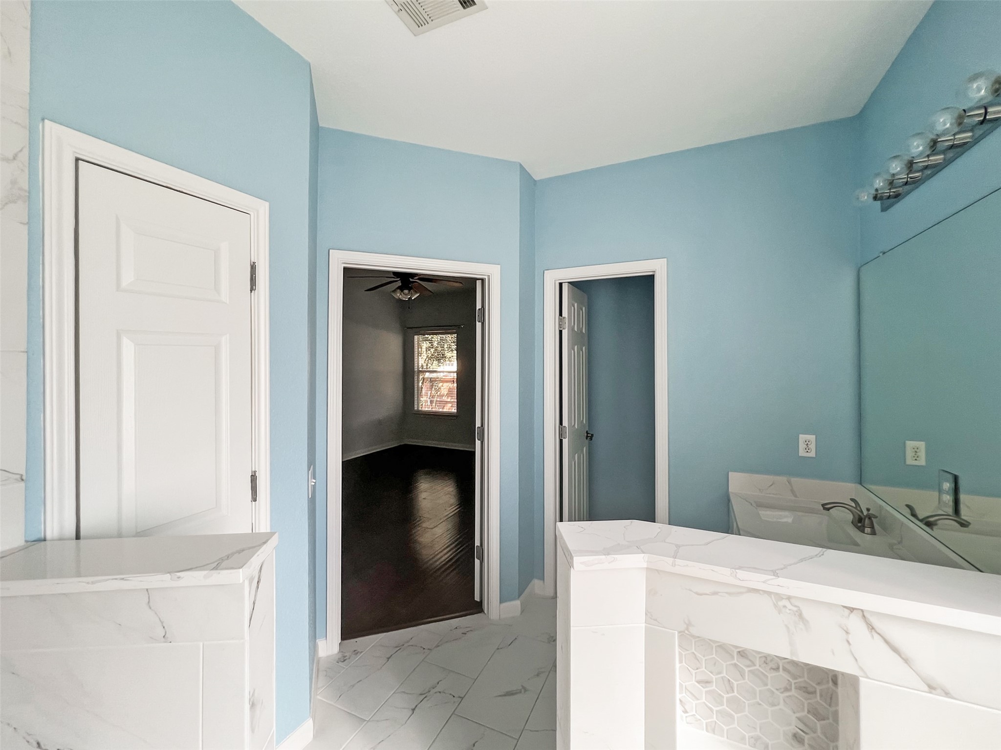 3917 Bronco Bend Loop Austin, TX 78744 - Photo 23 of 40 Primary Bathroom