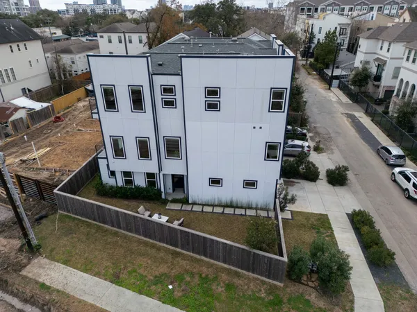 $3,300 | 1318 Reinerman Street, Houston, TX 77007