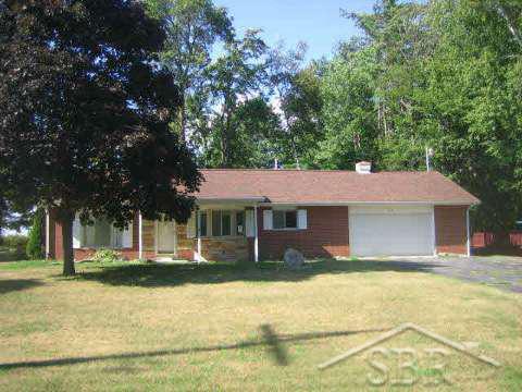 6031 Jade Road Bridgeport, MI 48722 - Photo 4 of 7 20035272-3.JPG
