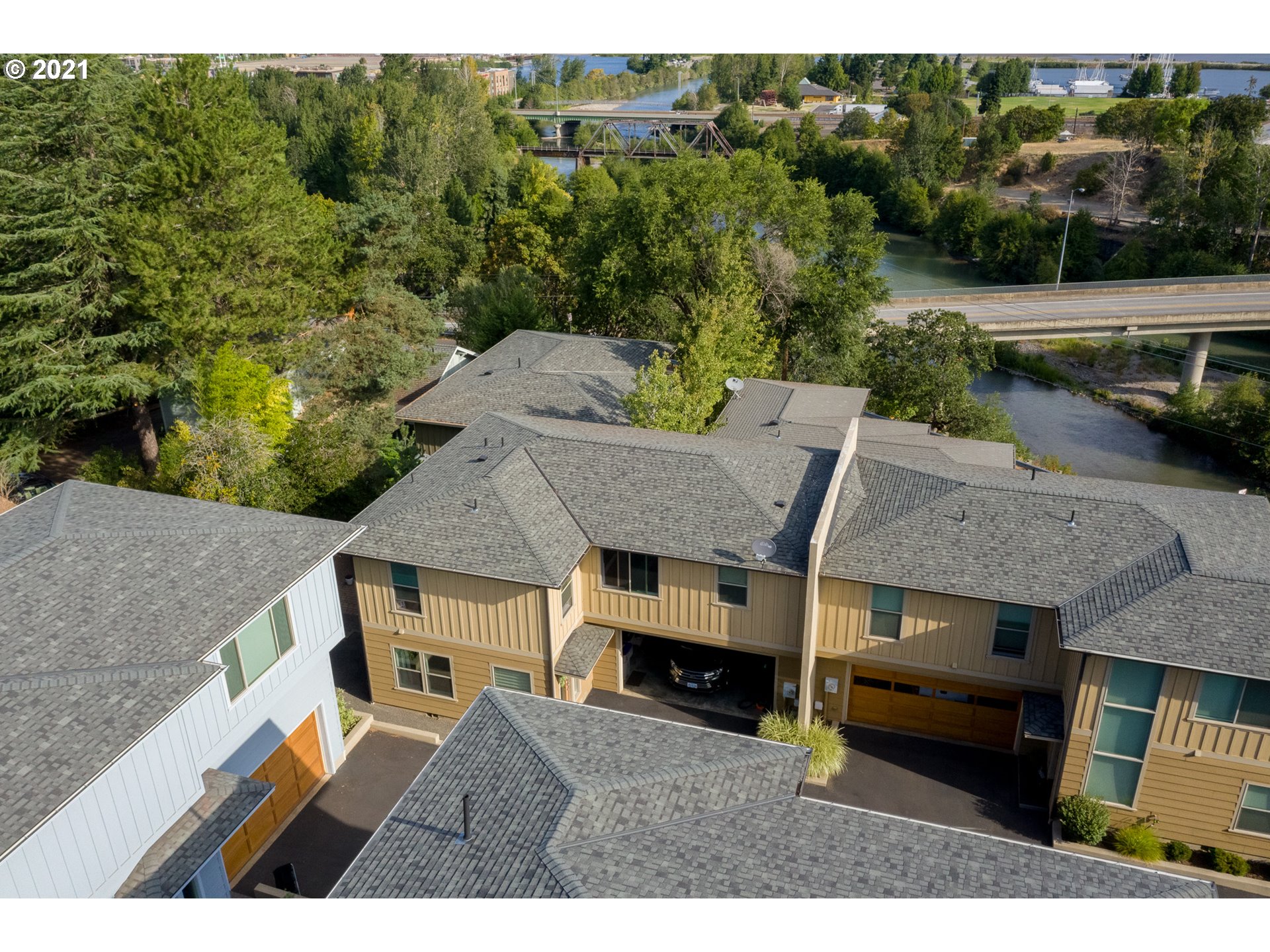 412 Bluff Road Hood River, OR 97031 - Photo 22 of 25 Gallery Image 22