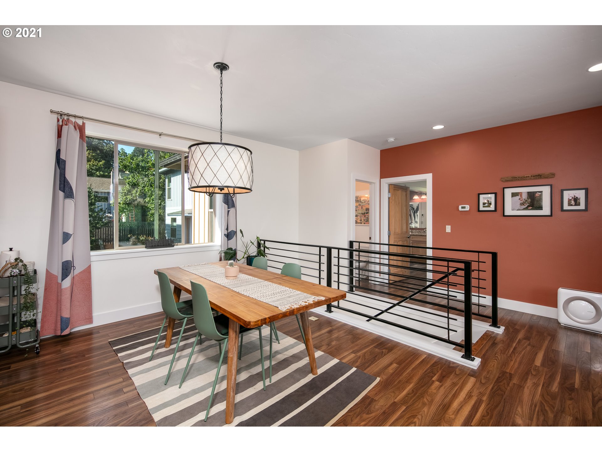 412 Bluff Road Hood River, OR 97031 - Photo 6 of 25 Gallery Image 6