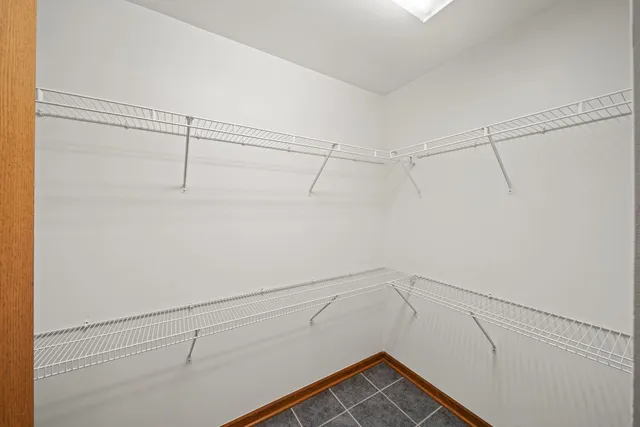 $2,300 | 601 West Rand Road, Unit 207, Arlington Heights, IL 60004