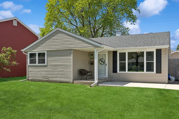 $2,850 | 3609 Bobwhite Lane, Rolling Meadows, IL 60008