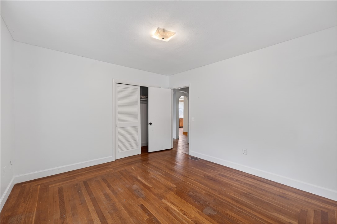 82 Parkside Avenue Pawtucket, RI 02861 - Photo 11 of 28